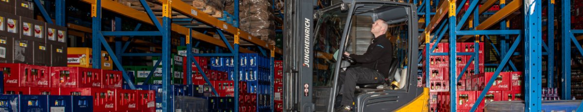 Een kijkje in ons magazijn.