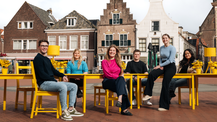 Vakantiekrachten op De Markt in Steenwijk.